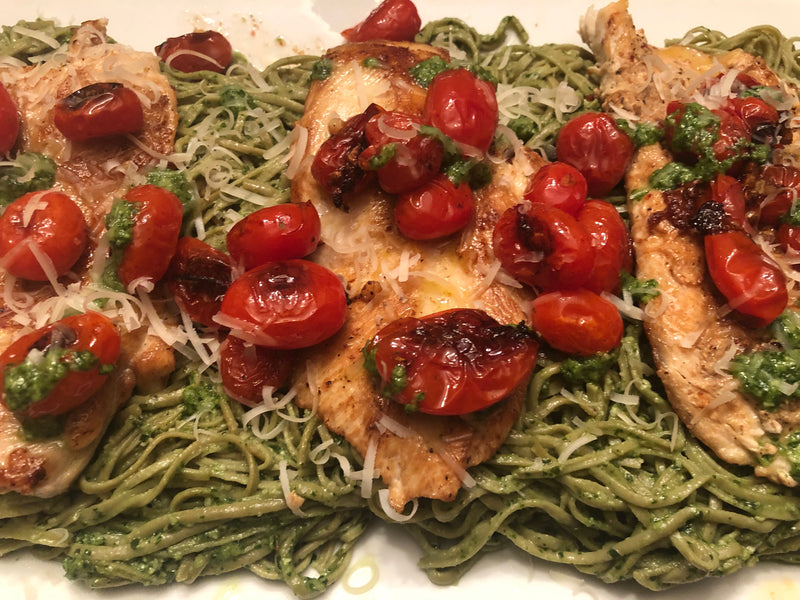 Linguine With Pesto Sauce, Grilled Chicken and Garlic Tomatoes